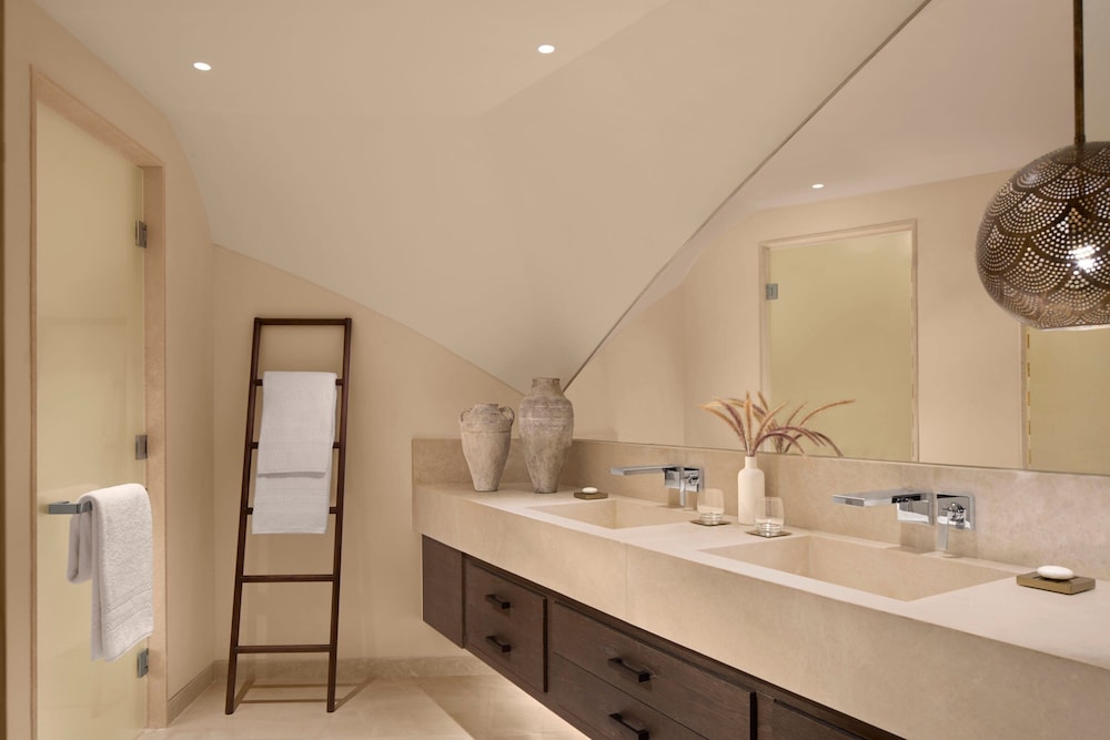 nujuma a ritz carlton reserve