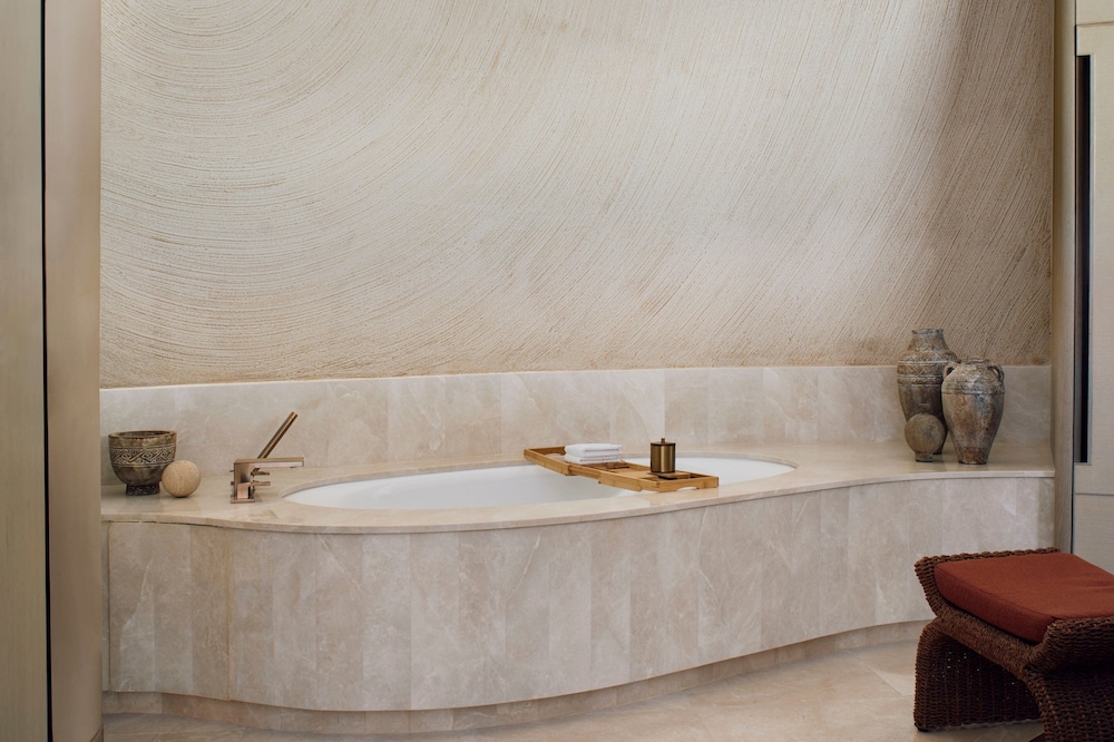 nujuma a ritz carlton reserve