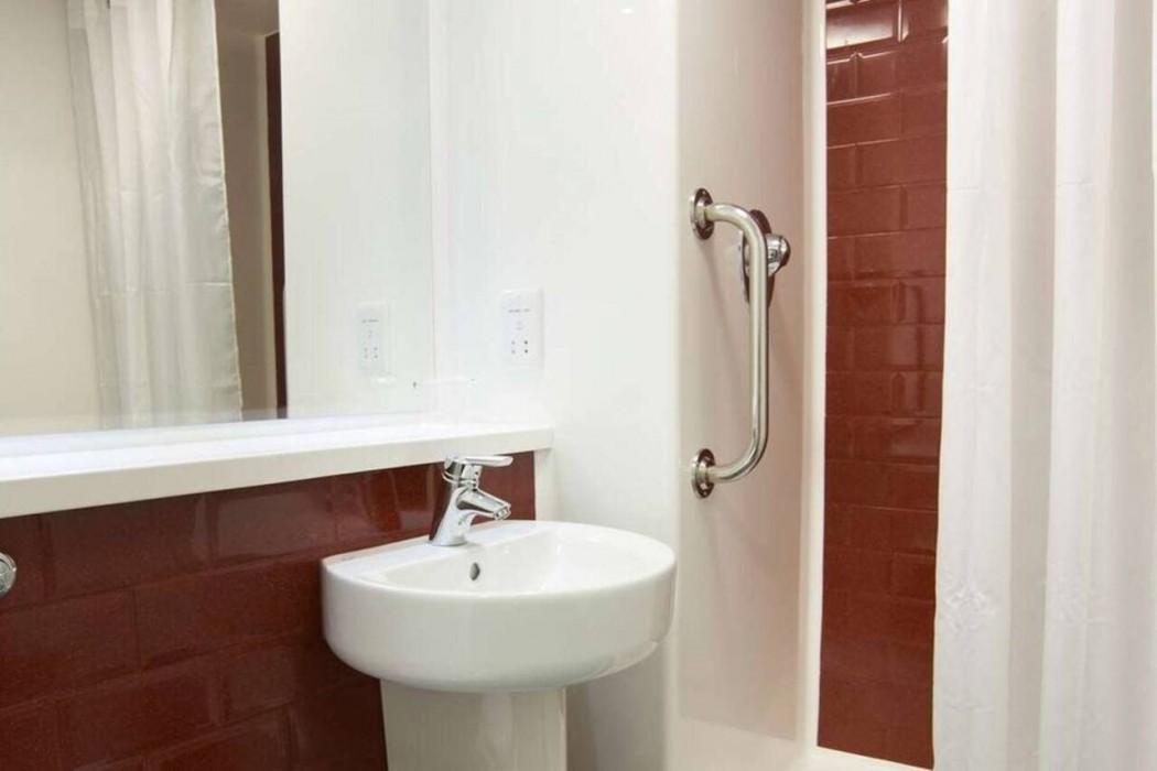 travelodge eastleigh central