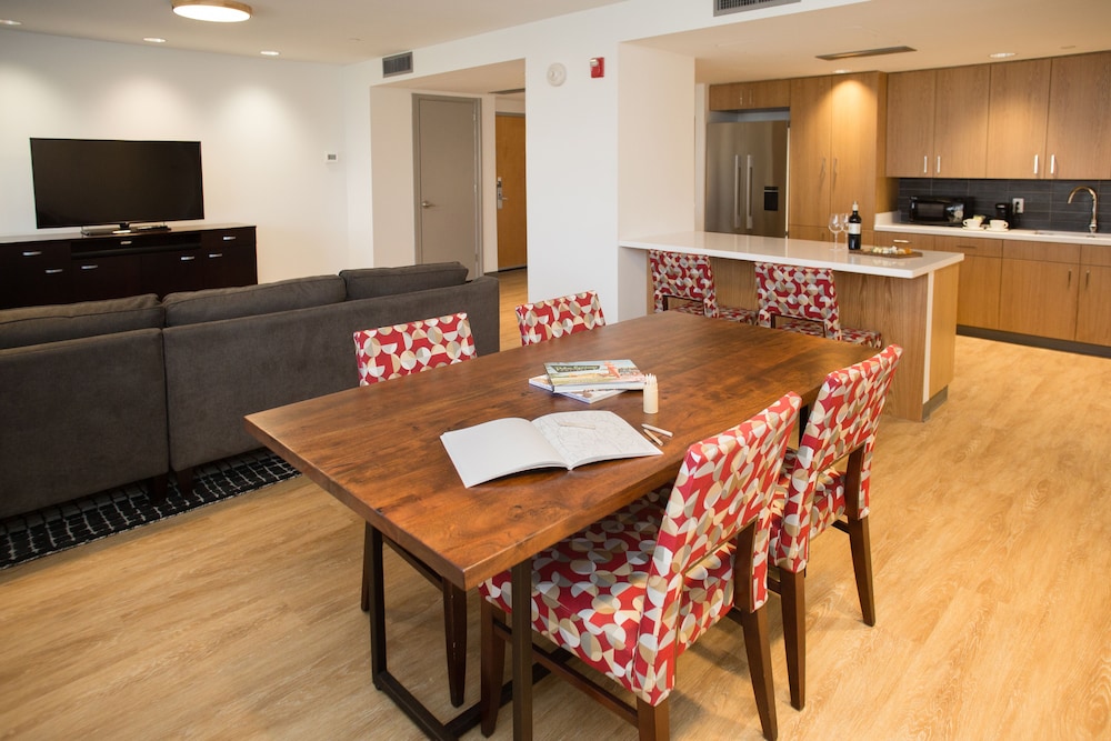 the university of georgia center for continuing education and hotel