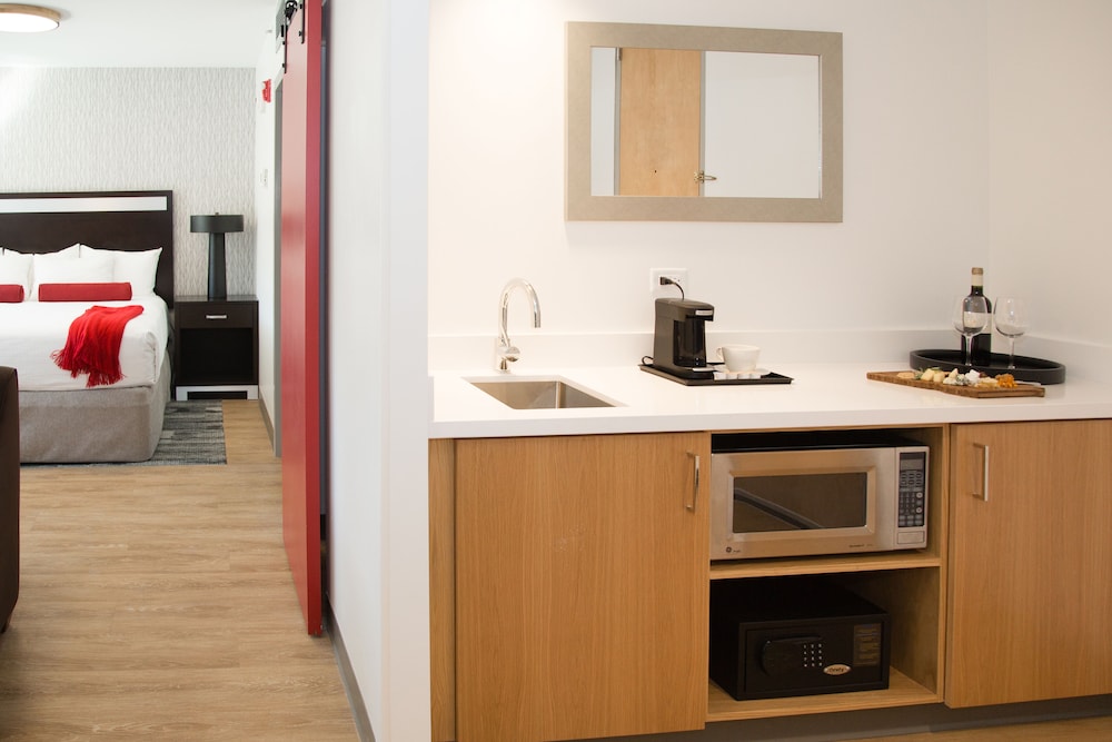 the university of georgia center for continuing education and hotel