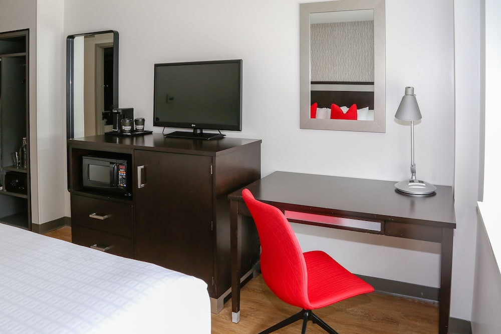 the university of georgia center for continuing education and hotel