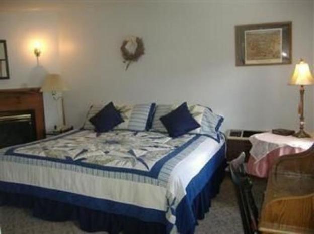 sturbridge country inn