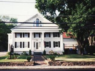 sturbridge country inn
