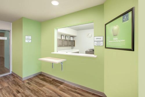 woodspring suites richmond west i 64