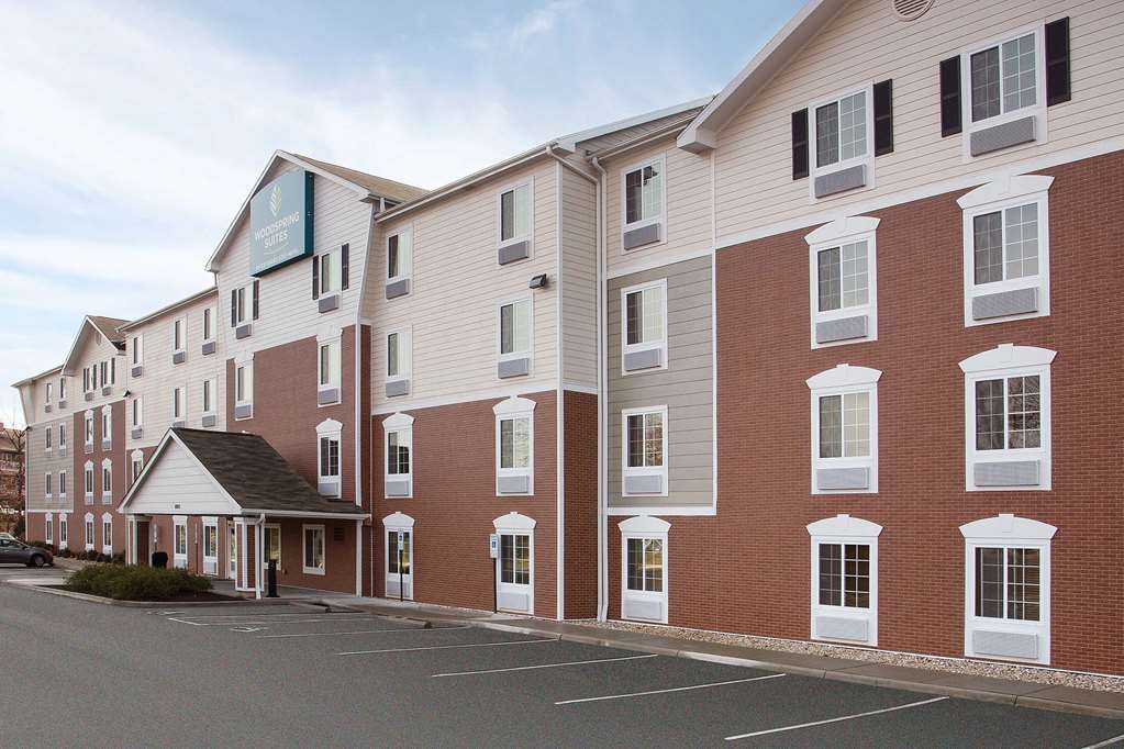 woodspring suites richmond west i 64