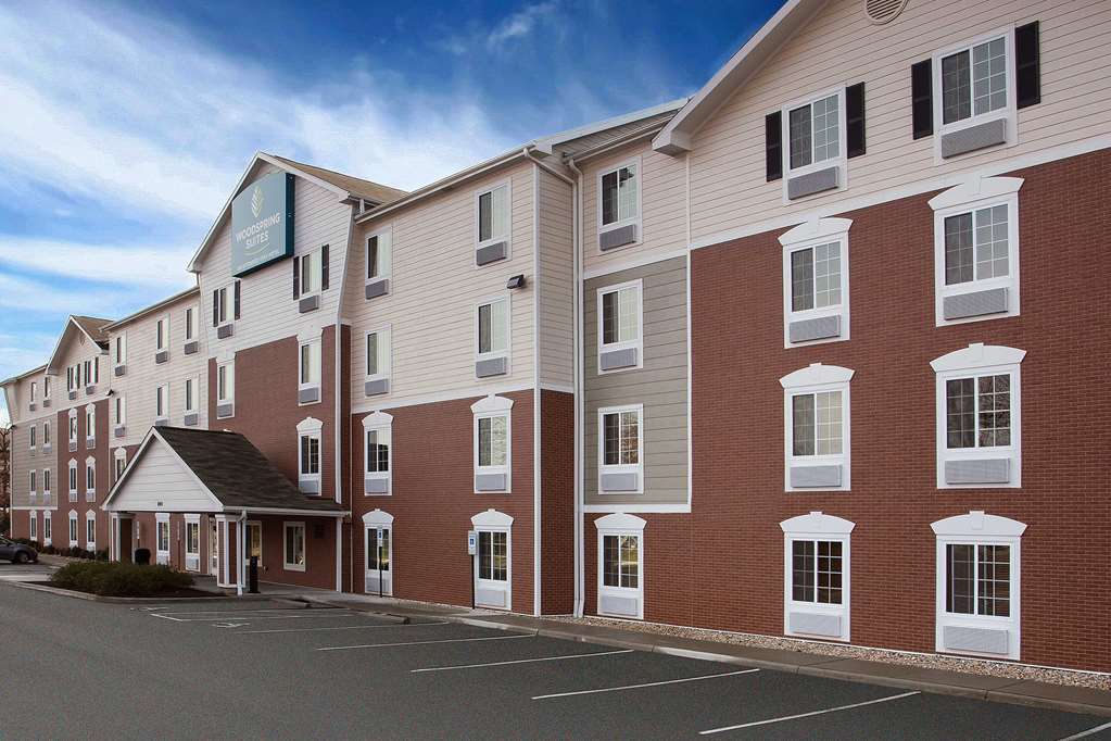 woodspring suites richmond west i 64