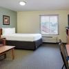 woodspring suites richmond west i 64