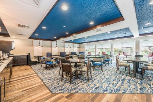 rockport inn and suites