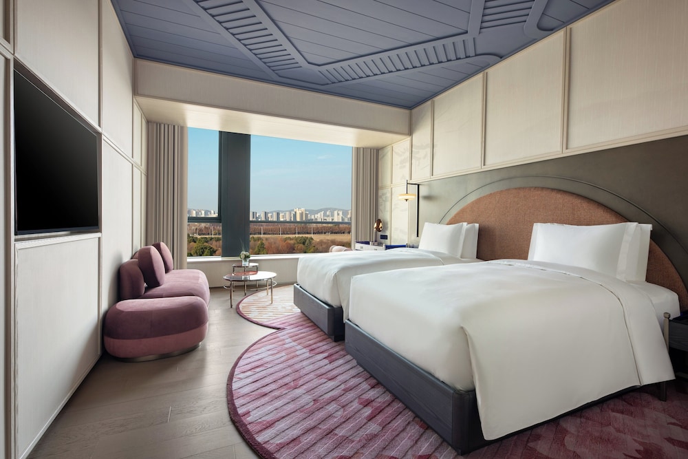 hotel indigo wuxi taihu new city an ihg hotel