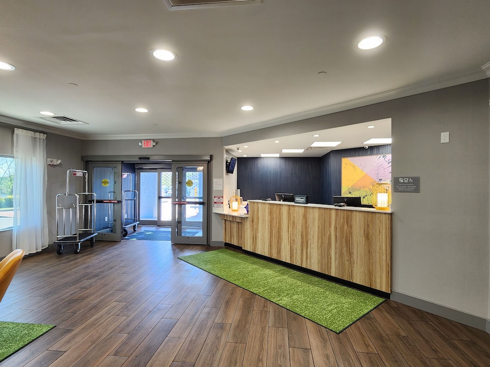 spark by hilton rahway