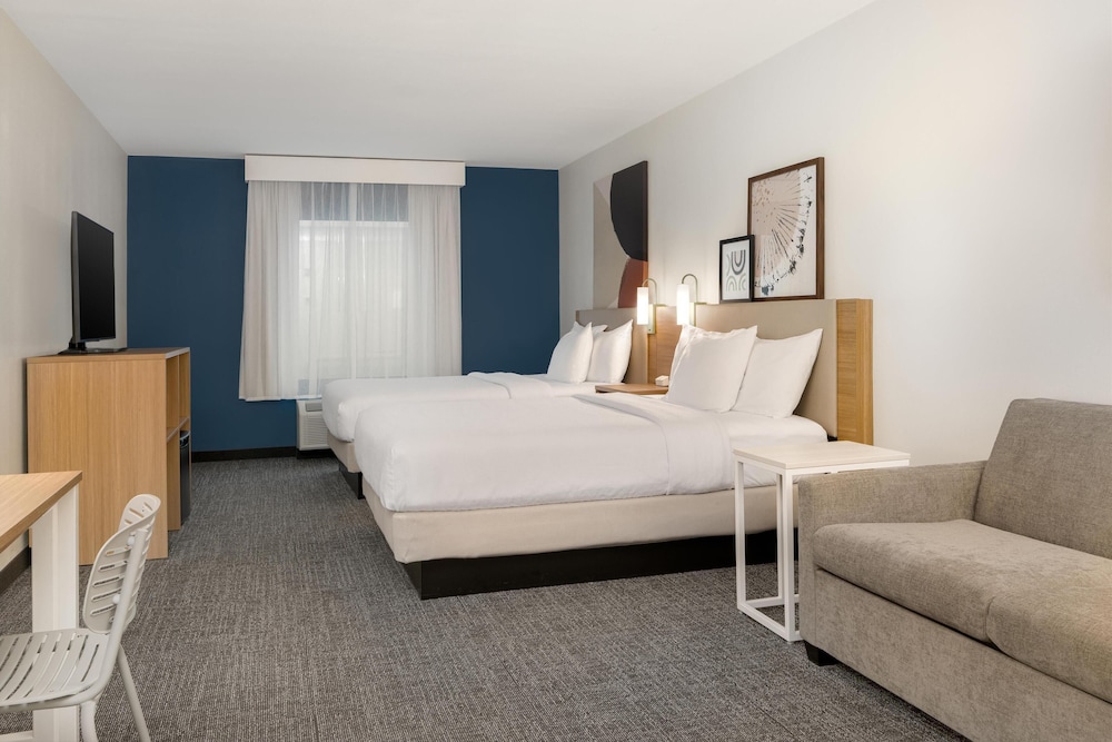 spark by hilton rahway