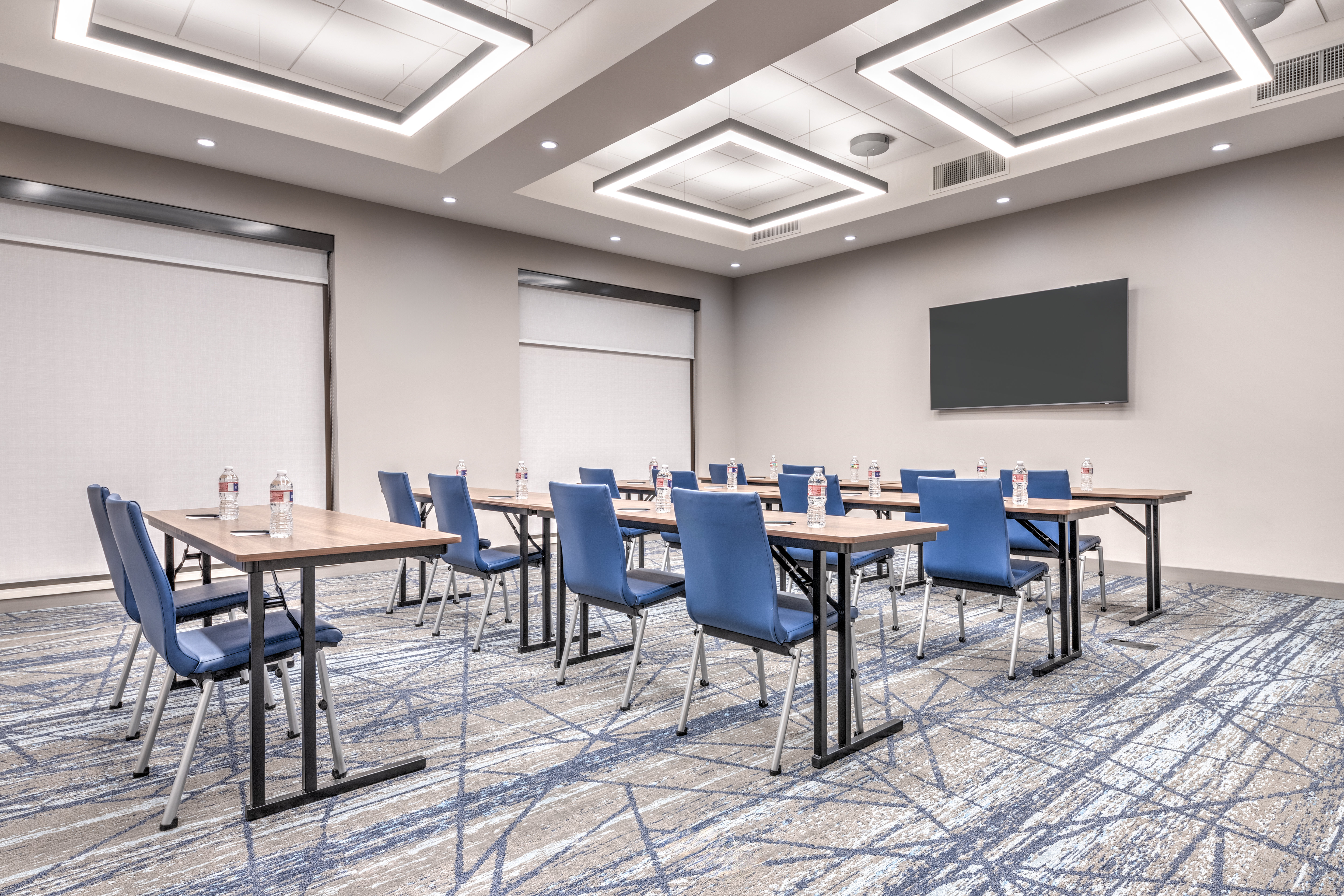 holiday inn express and suites austin airport east