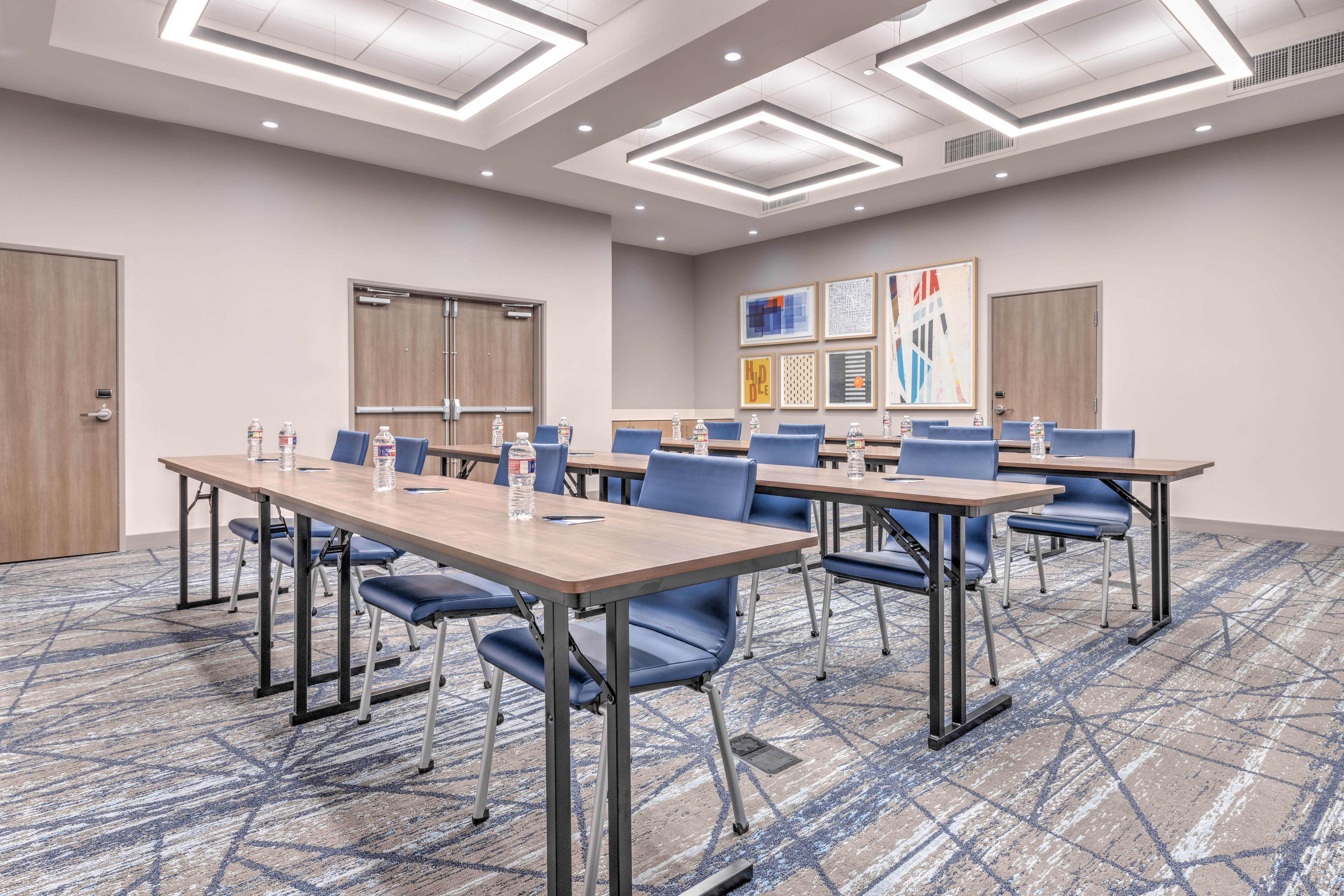 holiday inn express and suites austin airport east