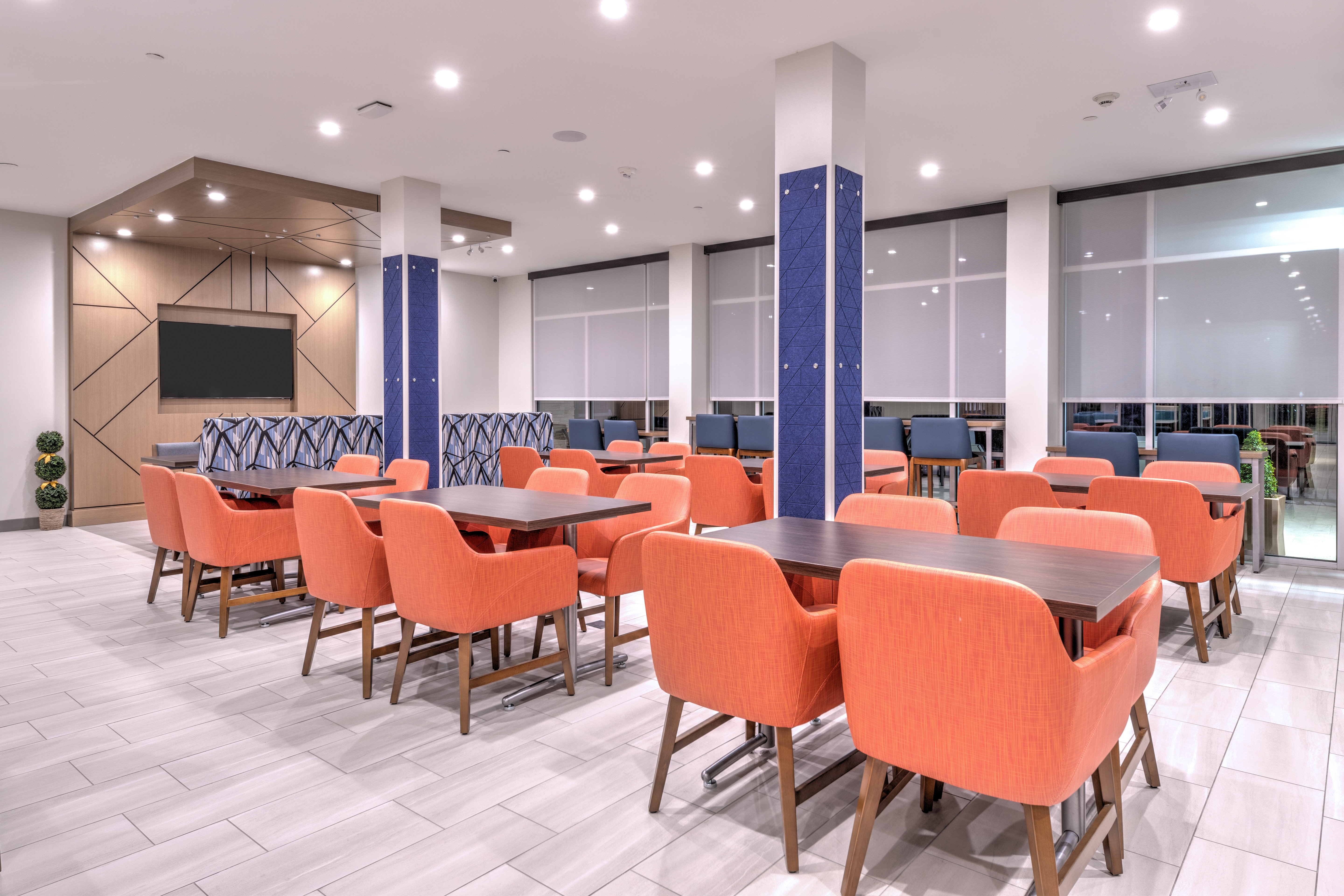 holiday inn express and suites austin airport east