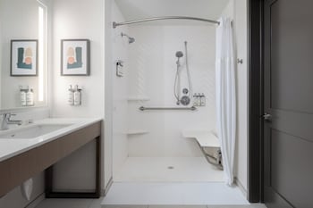 holiday inn hotel and suites monterey park los angel