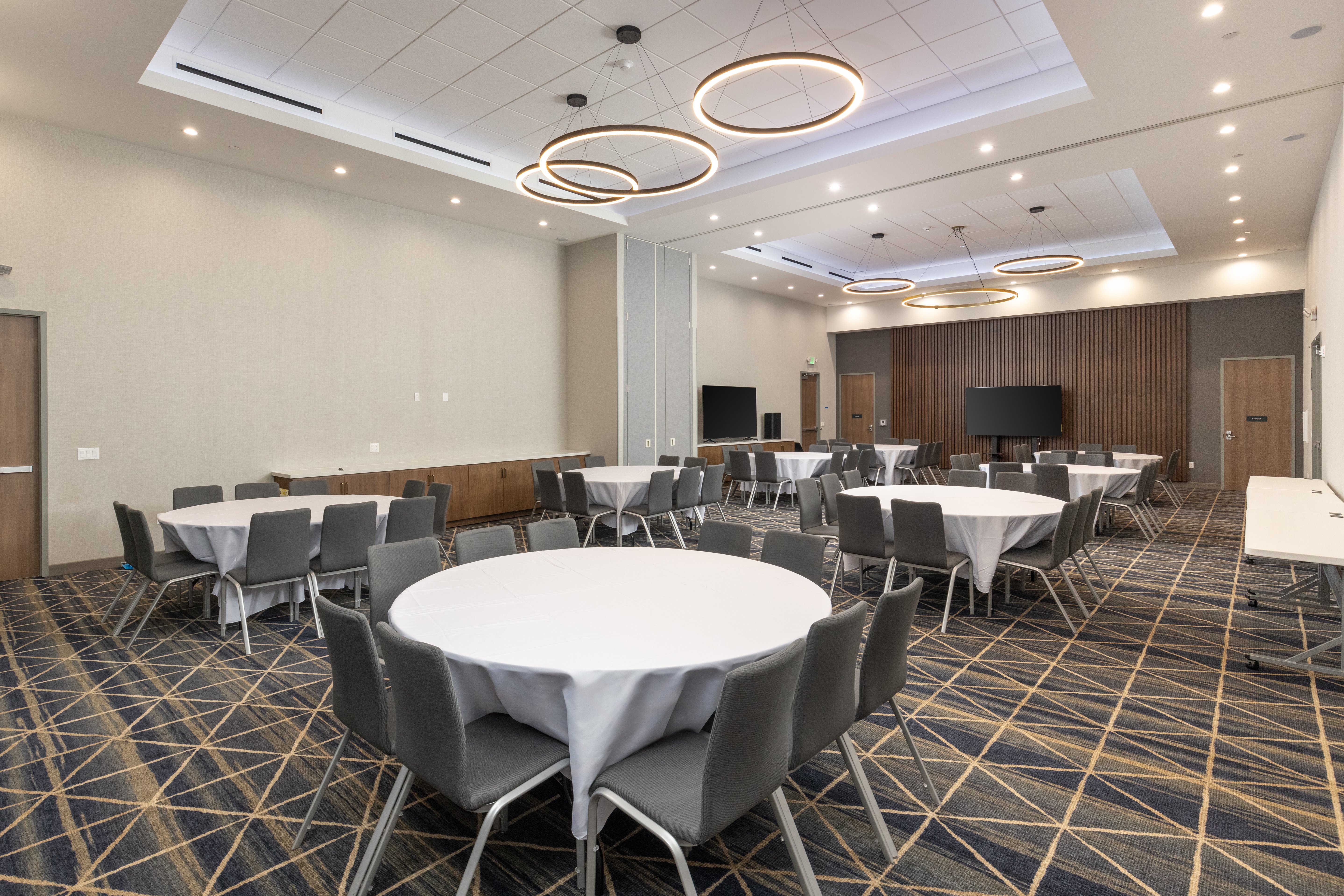 holiday inn hotel and suites monterey park los angel