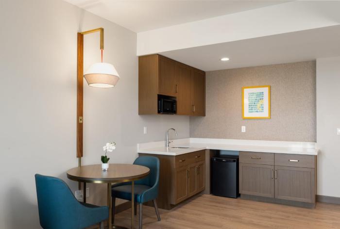 holiday inn hotel and suites monterey park los angel