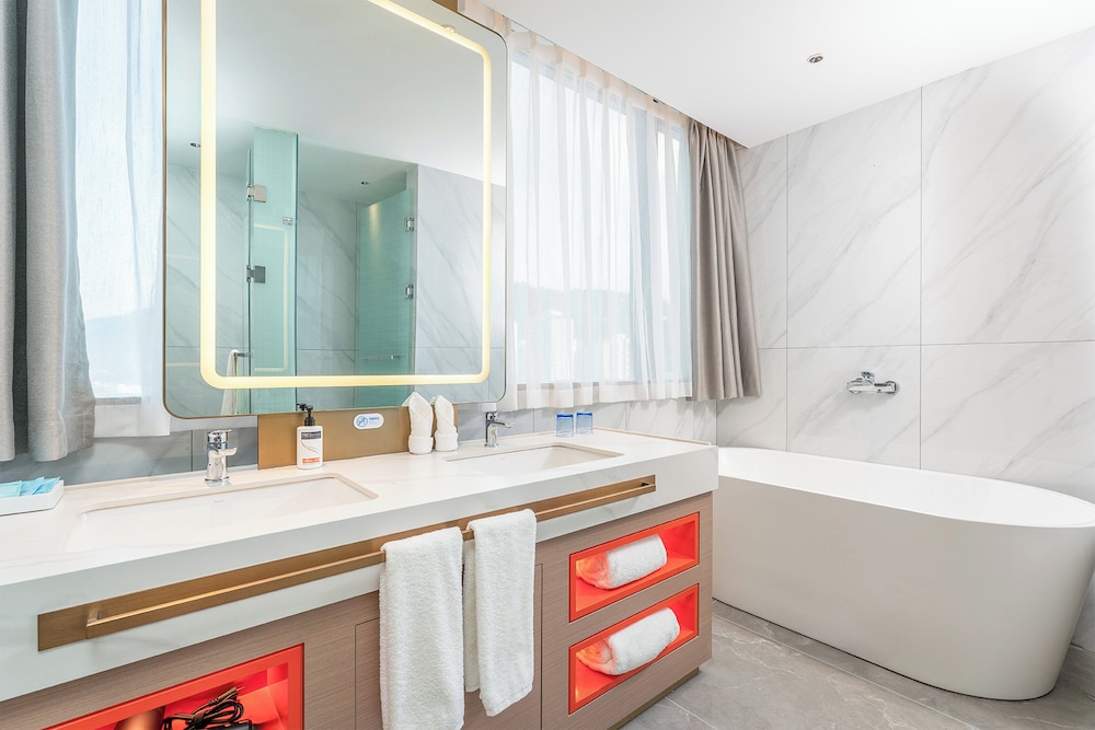 holiday inn express bazhong center an ihg hotel