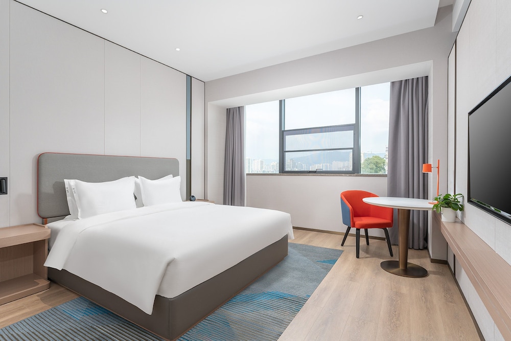 holiday inn express bazhong center an ihg hotel