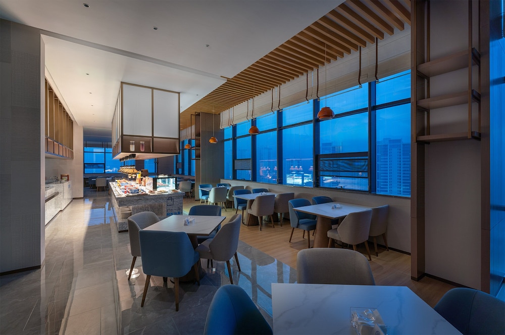 holiday inn express bazhong center an ihg hotel