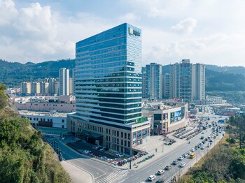 holiday inn express bazhong center an ihg hotel