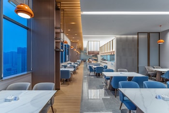 holiday inn express bazhong center an ihg hotel