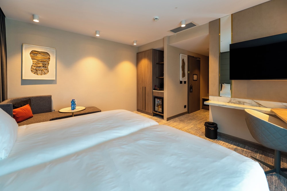 crowne plaza constanta mamaia beach an ihg hotel