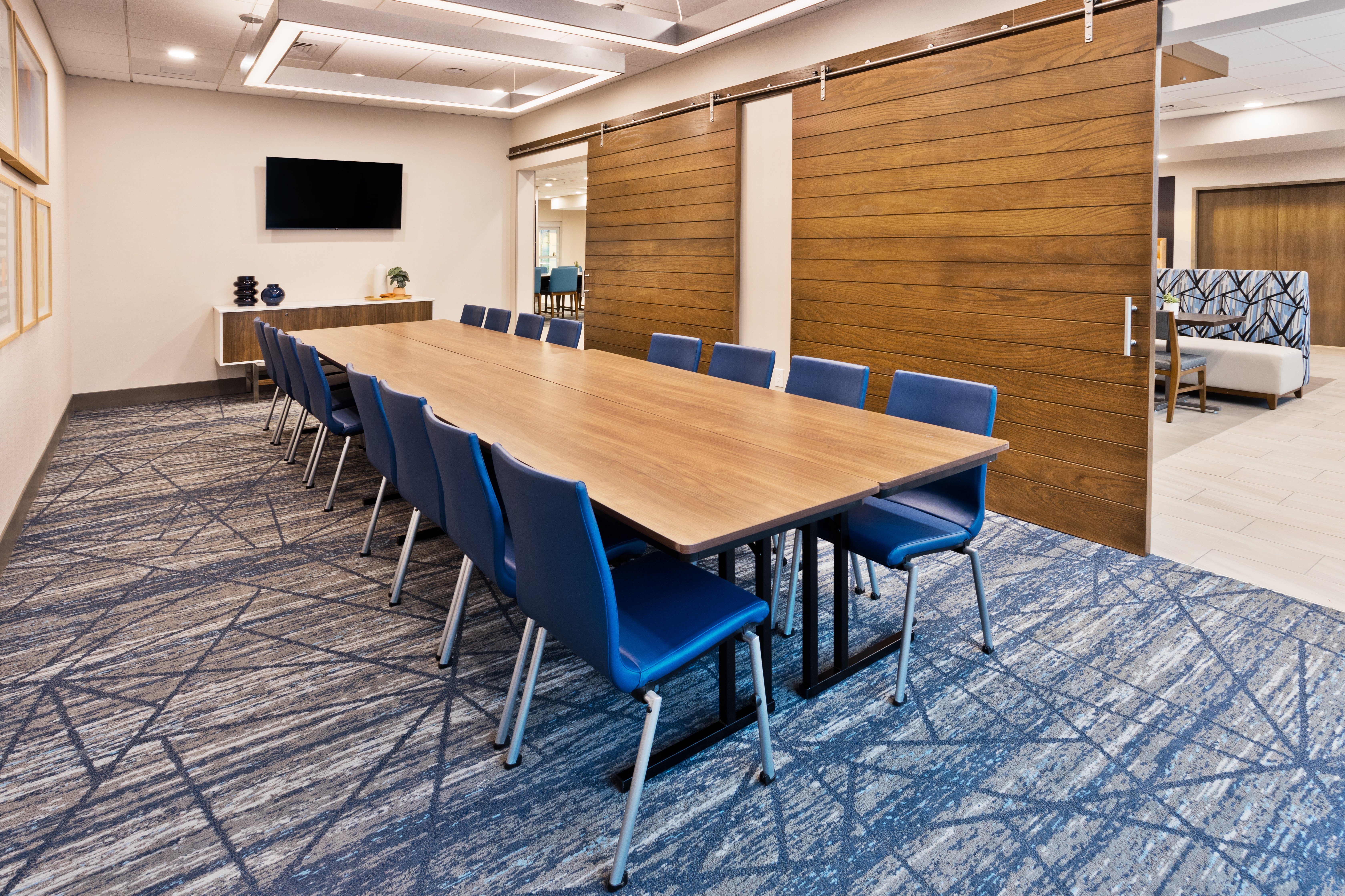holiday inn express columbus northeast an ihg hotel