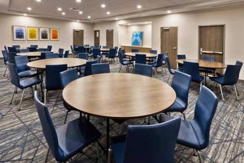 holiday inn express columbus northeast an ihg hotel