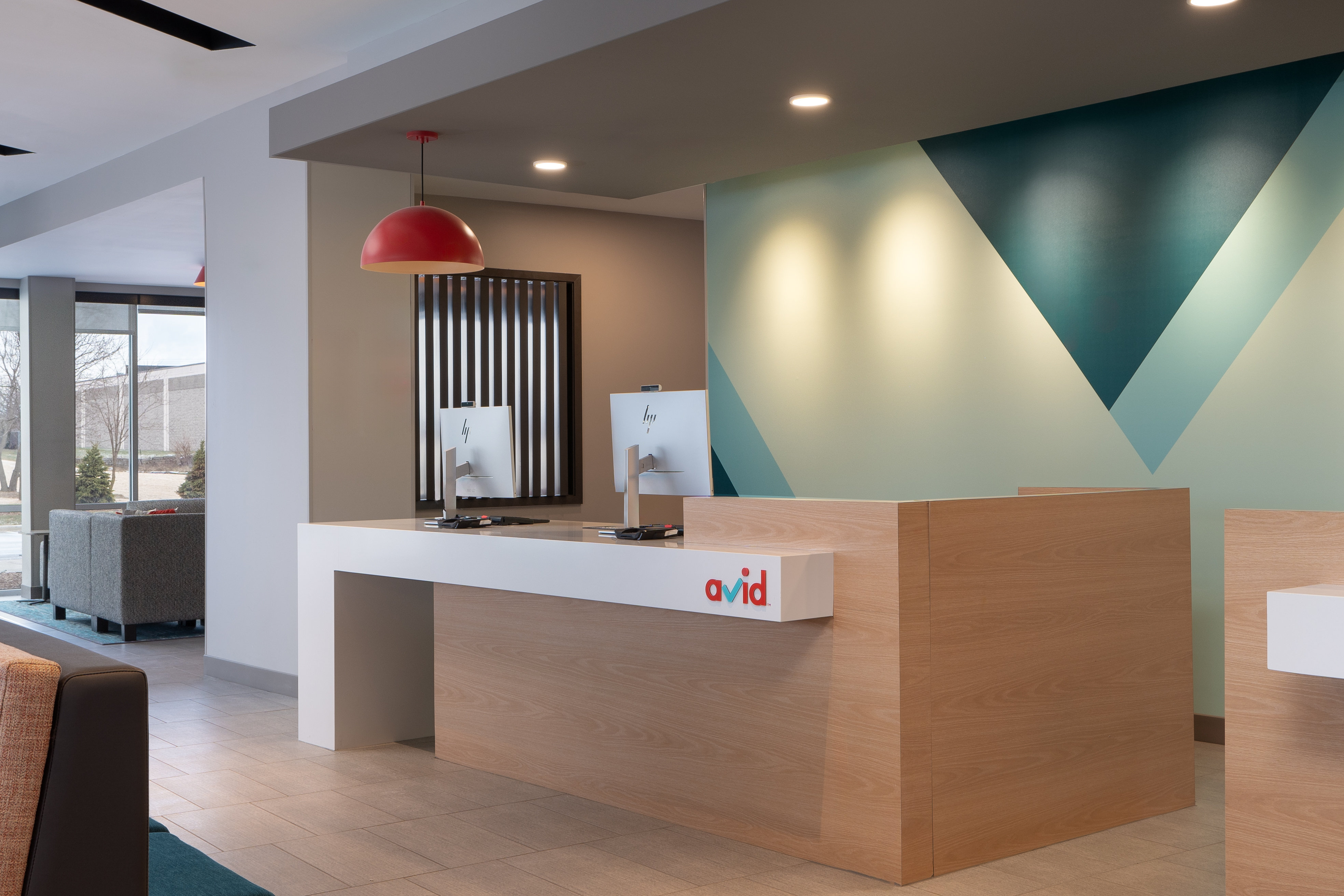 avid hotel oak creek an ihg hotel