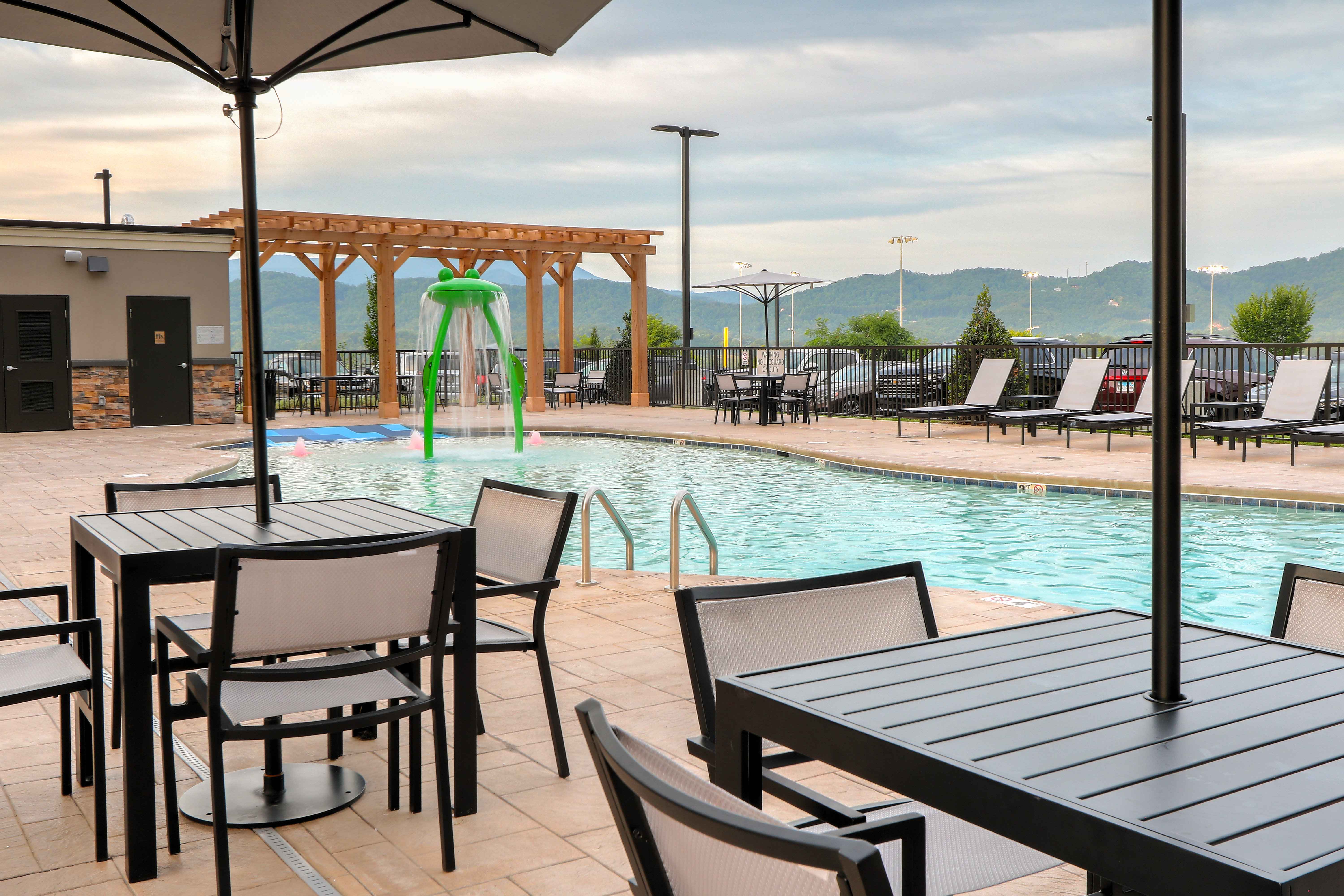 staybridge suites pigeon forge smoky mtns an ihg hotel