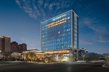Crowne Plaza Shangluo, An Ihg Hotel,,3 star