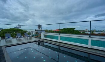 the old court house by abad