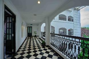 the old court house by abad