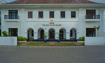 the old court house by abad