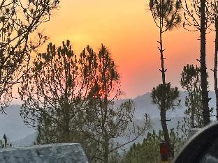 crestmont snow view resort ranikhet