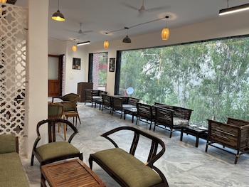 crestmont snow view resort ranikhet