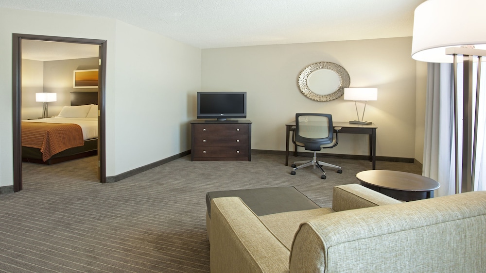 holiday inn express hotel and suites minneapolis minnetonka by ihg