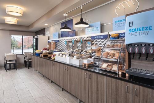 holiday inn express hotel and suites minneapolis minnetonka by ihg