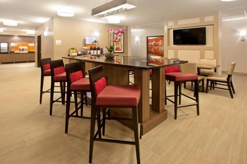 holiday inn express hotel and suites minneapolis minnetonka by ihg
