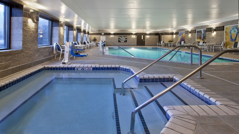 holiday inn express hotel and suites minneapolis minnetonka by ihg