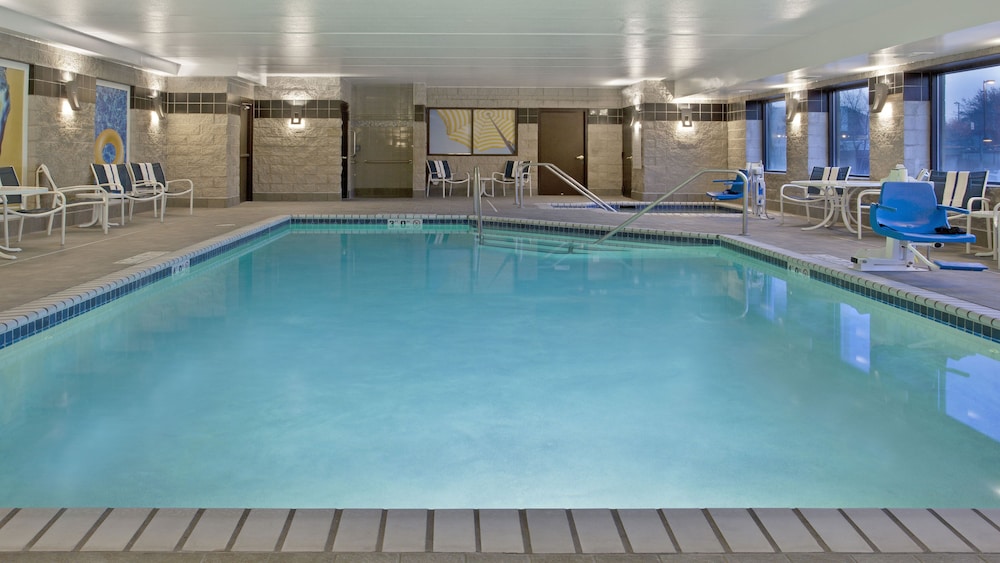 holiday inn express hotel and suites minneapolis minnetonka by ihg