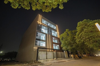 axon mayfield garden near artemis hospital sector 51