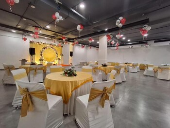 axon mayfield garden near artemis hospital sector 51