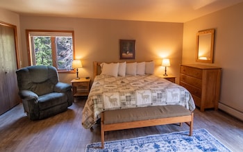 castle mountain lodge