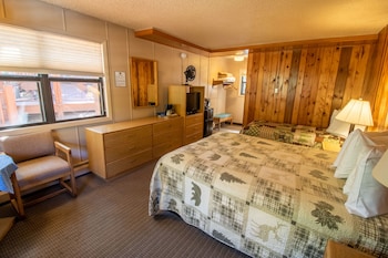 castle mountain lodge