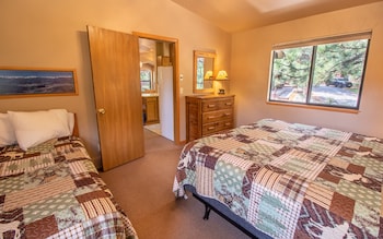 castle mountain lodge