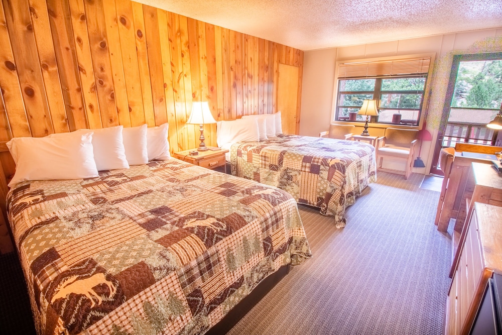 castle mountain lodge