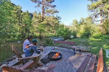 castle mountain lodge